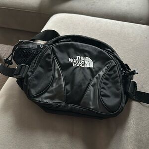 The North Face fanny pack  - like new- black